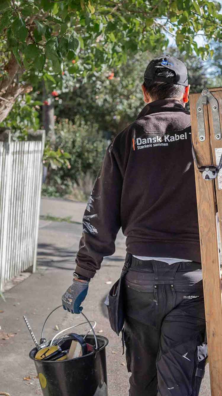 Klimaplan Tekniker På Job Mobil