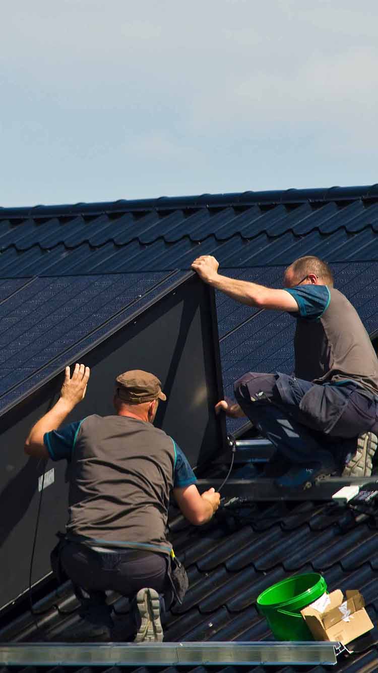 Montering Af Solceller På Tag Mobil