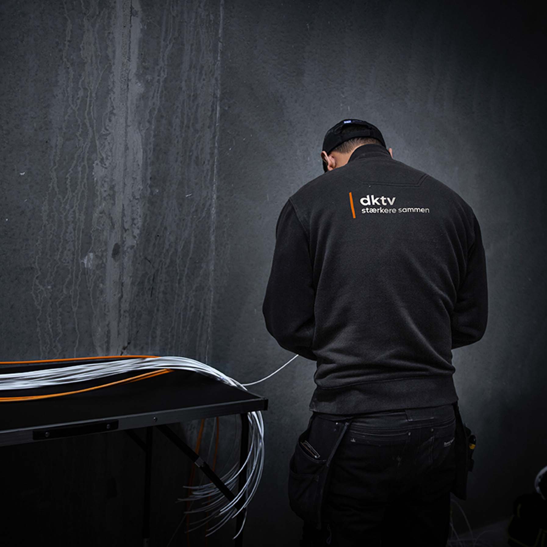 Teknisk Installation Fiberskab Sort Trøje