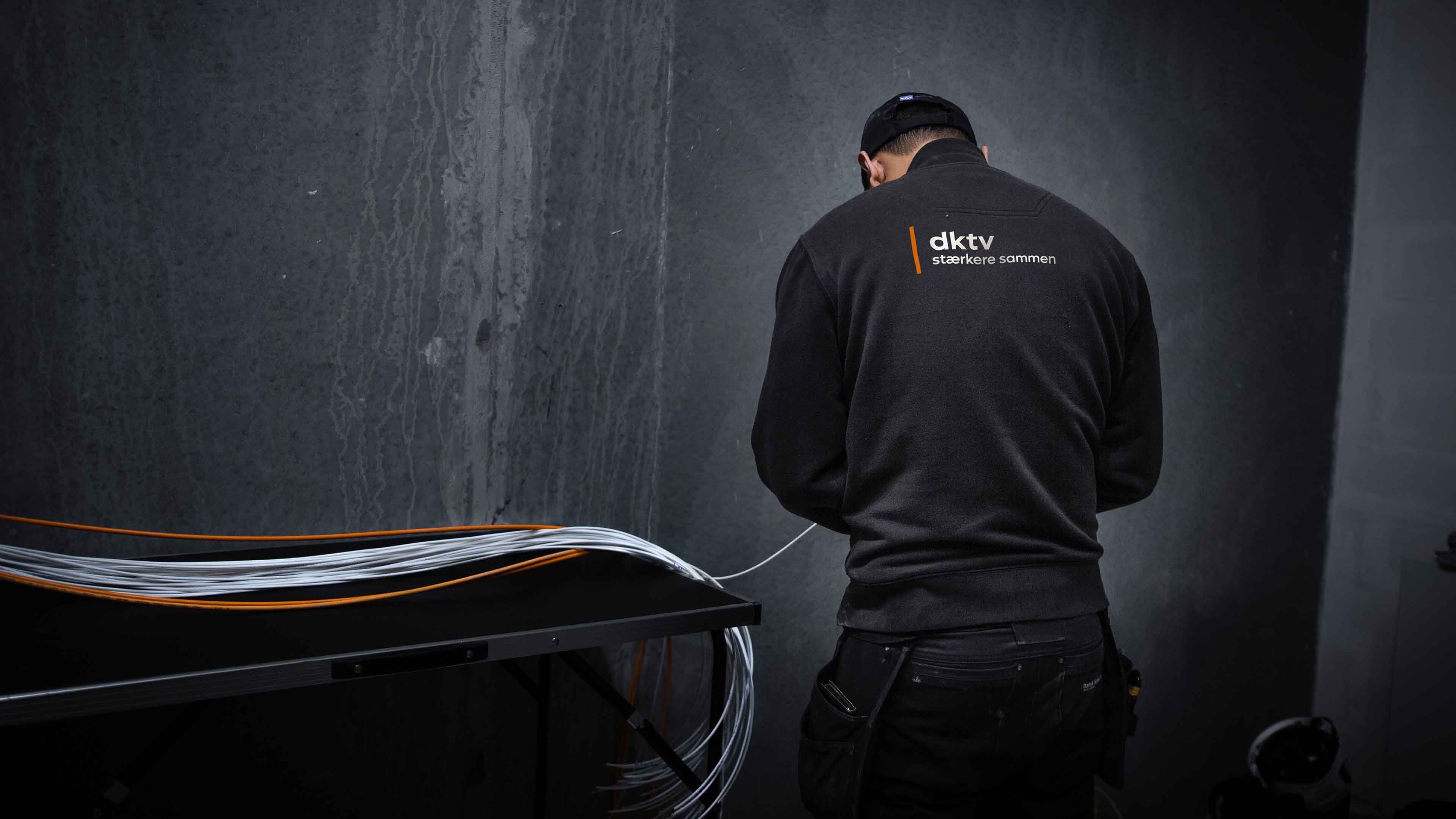 Dktv Tekniker Fiberinstallation Kabelarbejde