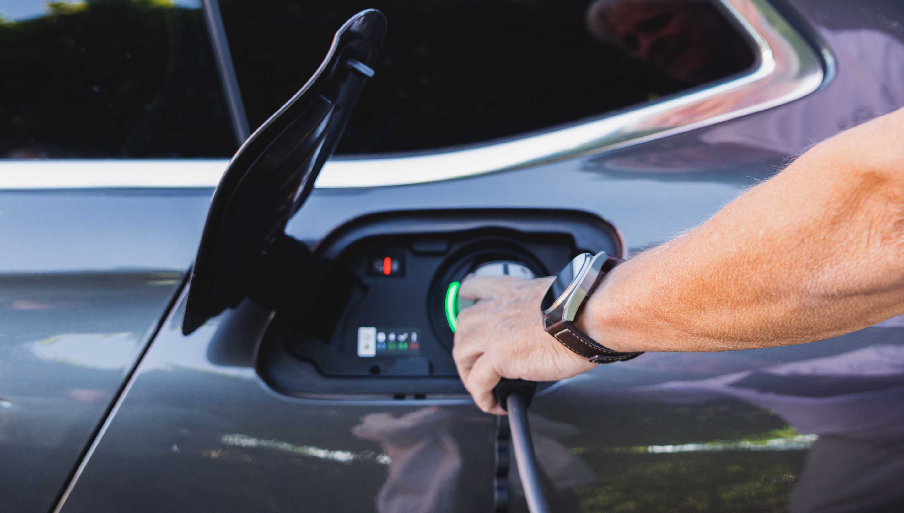 Gab Case Ladestik Sættes I Bil Story