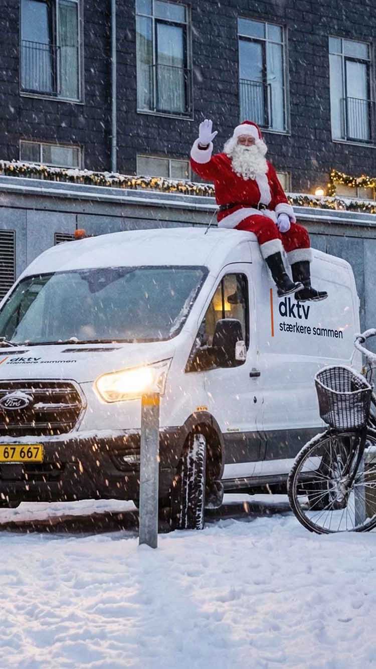 Dktv Tekniker Med Julemanden1 Mobil